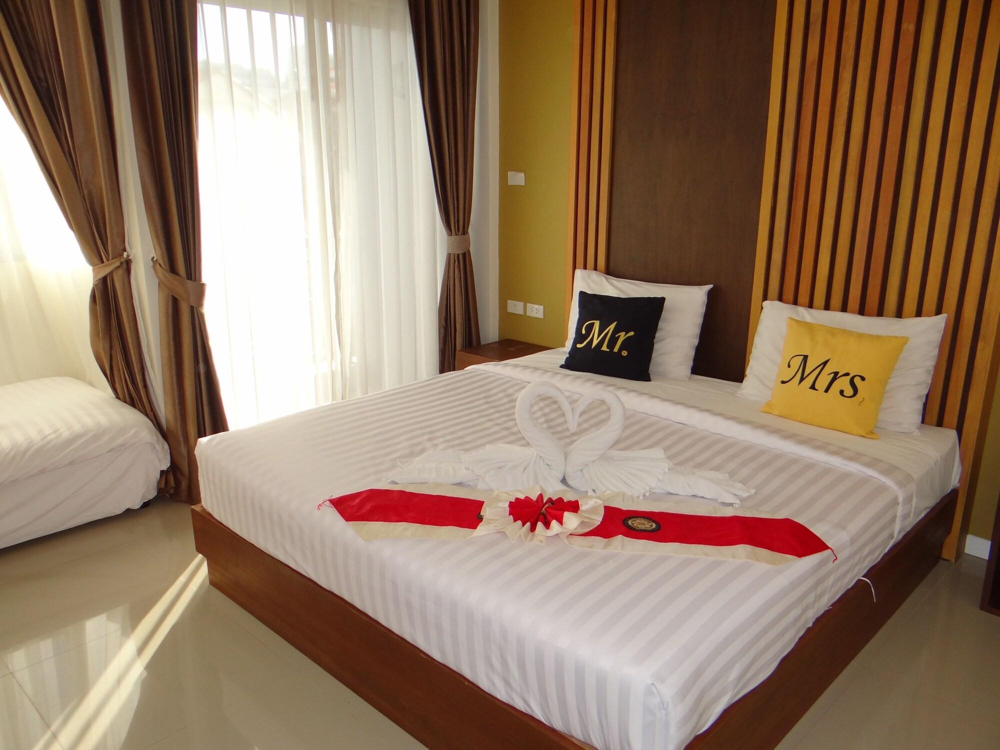 Tropical Sunset Hotel Patong Exterior photo