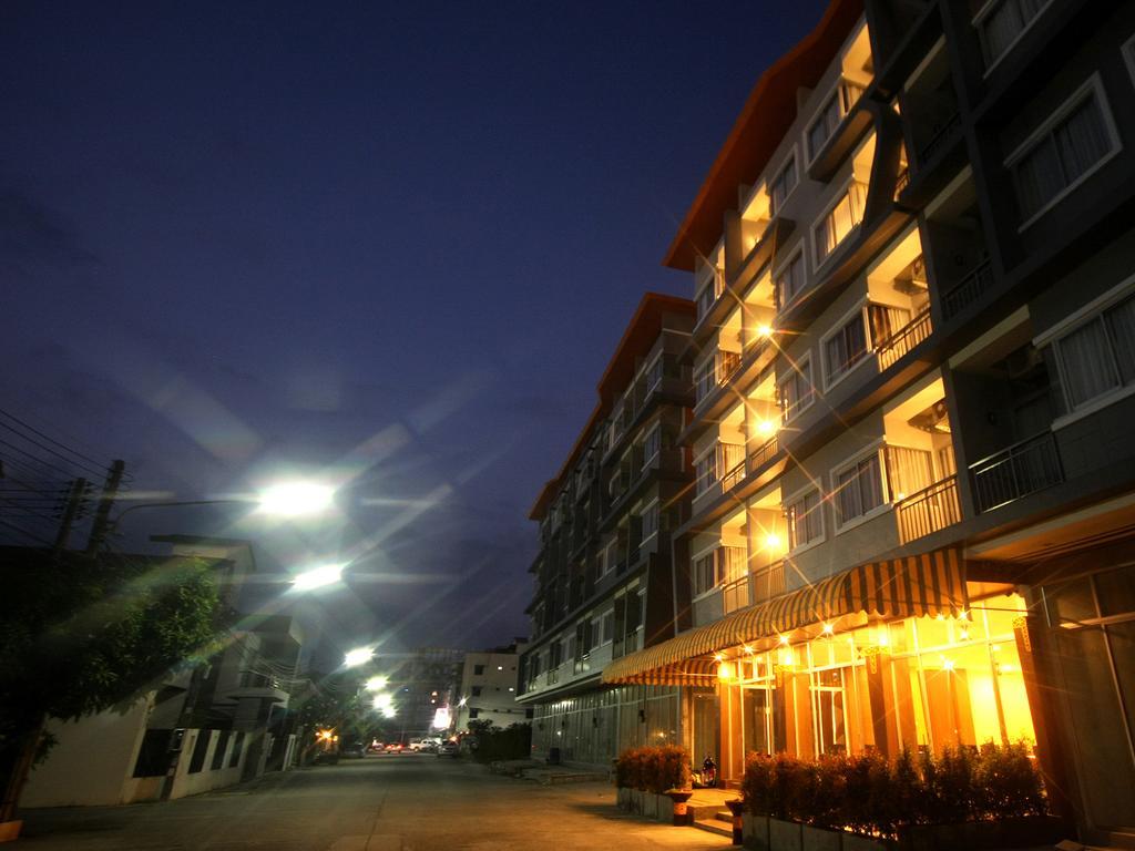 Tropical Sunset Hotel Patong Exterior photo