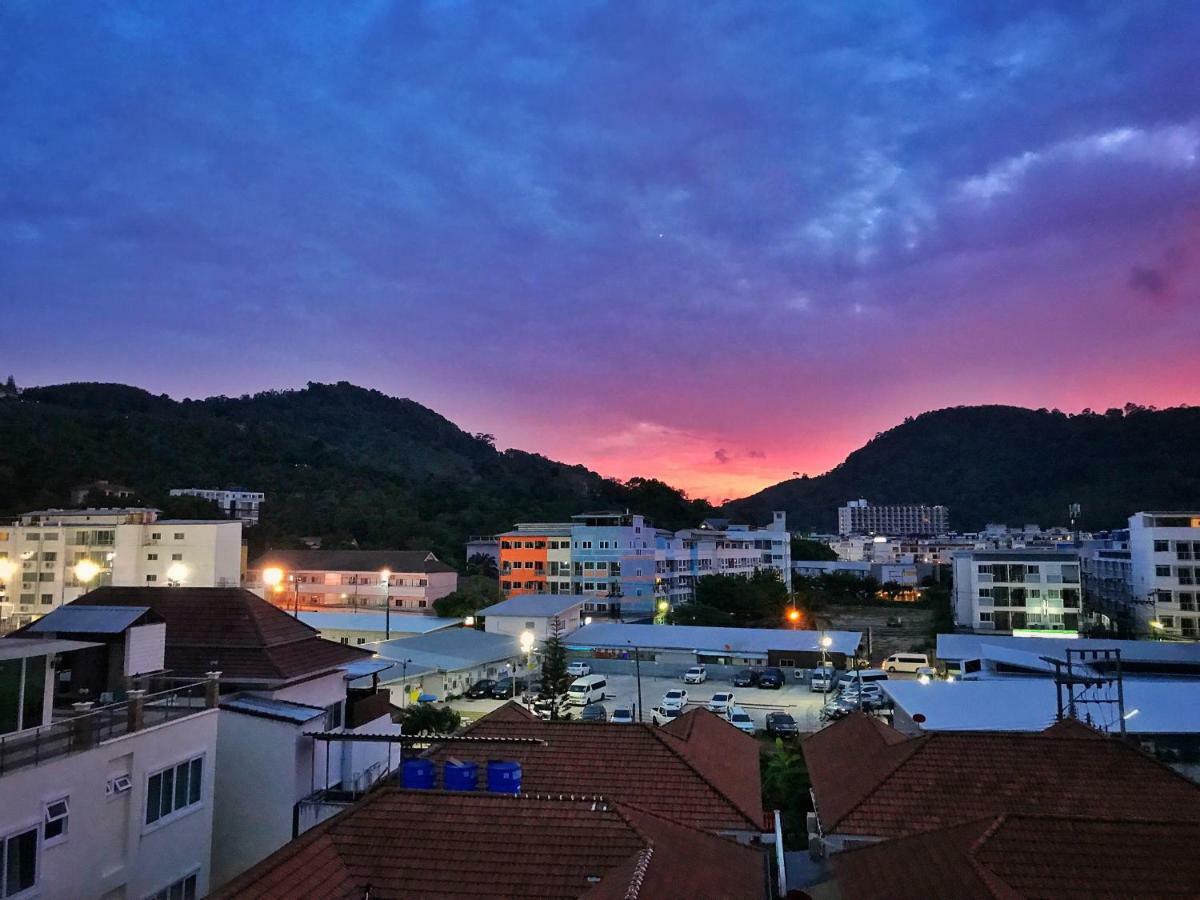 Tropical Sunset Hotel Patong Exterior photo
